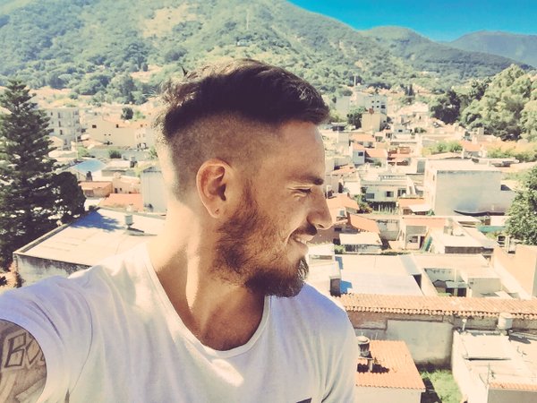 El eterno femenino de una imaginativa pintora