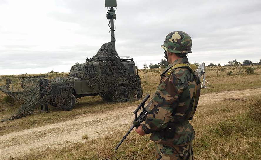 Militares reforzaron la frontera con Brasil. Foto: Néstor Araujo.