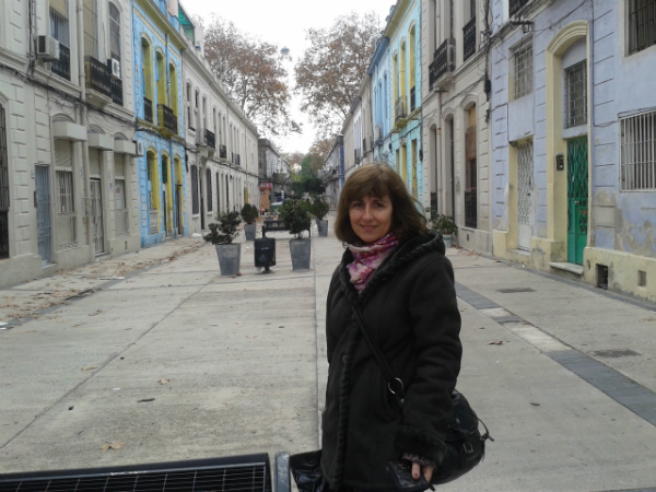El eterno femenino de una imaginativa pintora