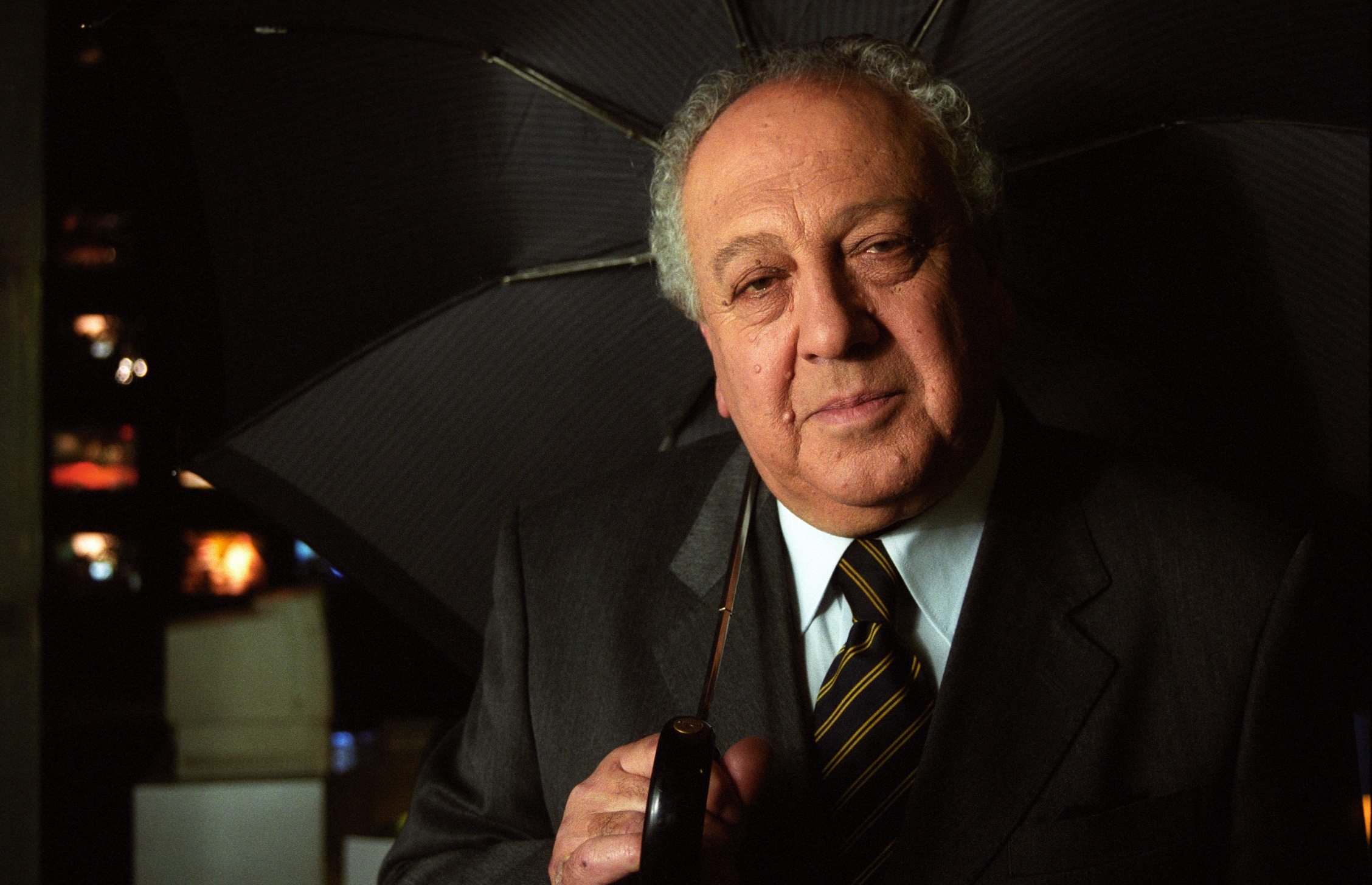 El eterno femenino de una imaginativa pintora