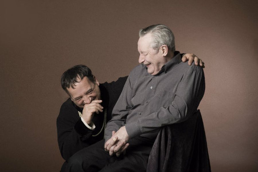 El eterno femenino de una imaginativa pintora