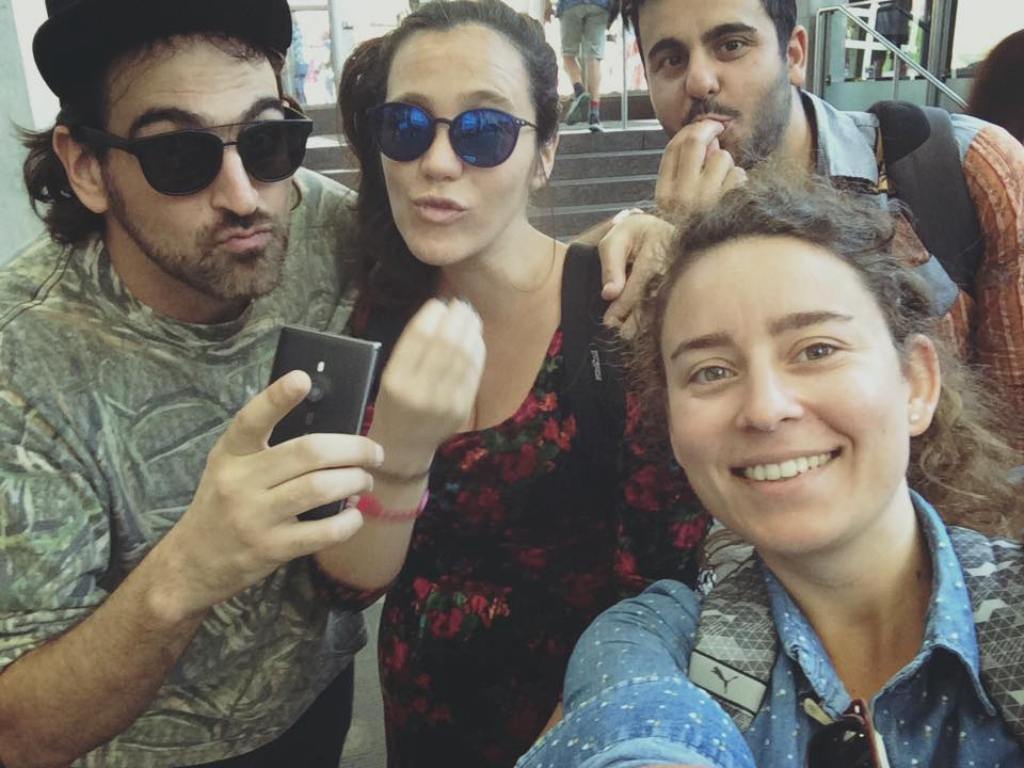 El eterno femenino de una imaginativa pintora