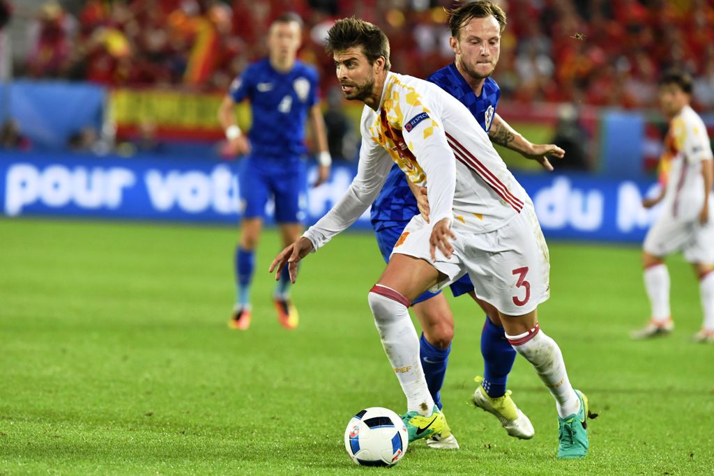 El eterno femenino de una imaginativa pintora