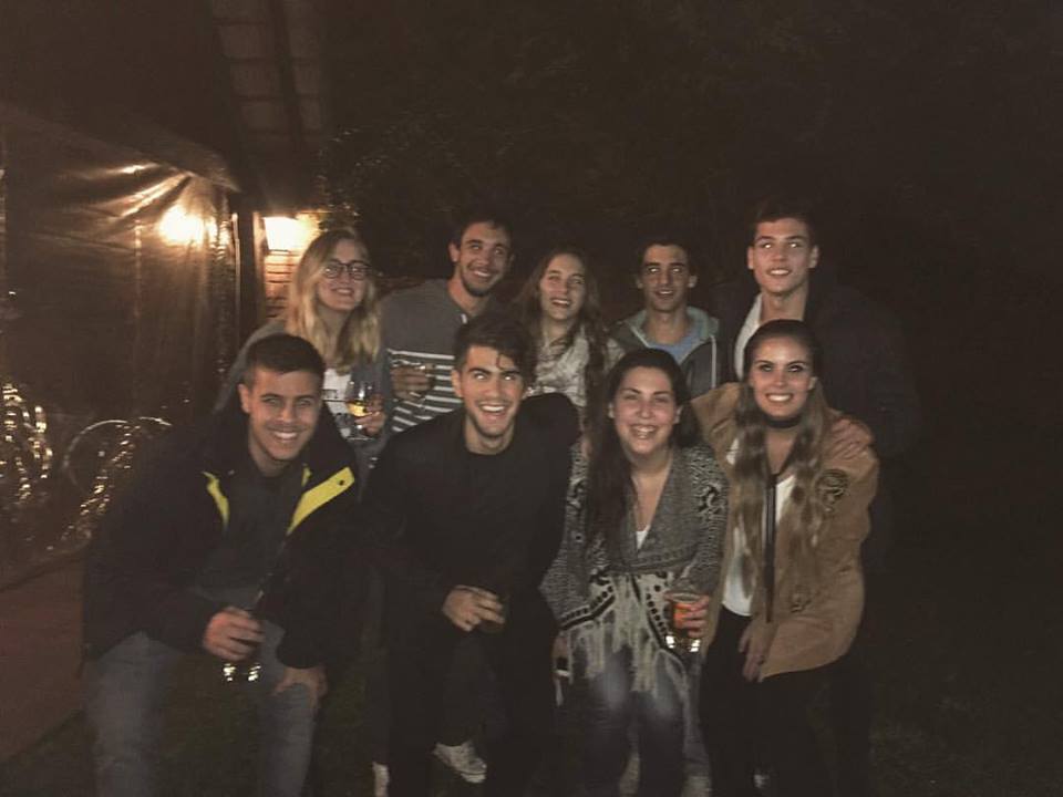 El eterno femenino de una imaginativa pintora