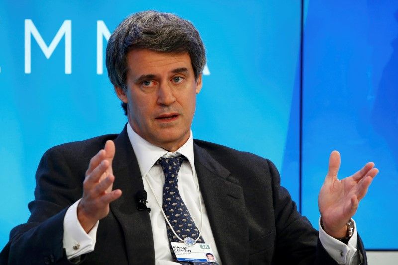 El eterno femenino de una imaginativa pintora