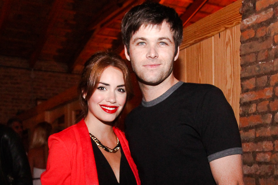 El eterno femenino de una imaginativa pintora