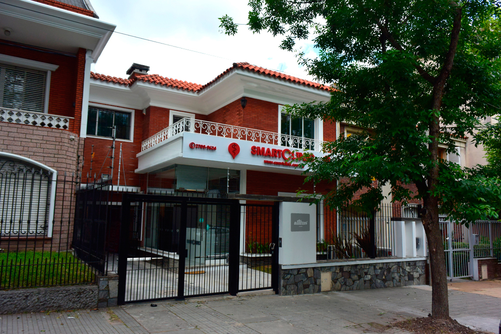 El eterno femenino de una imaginativa pintora