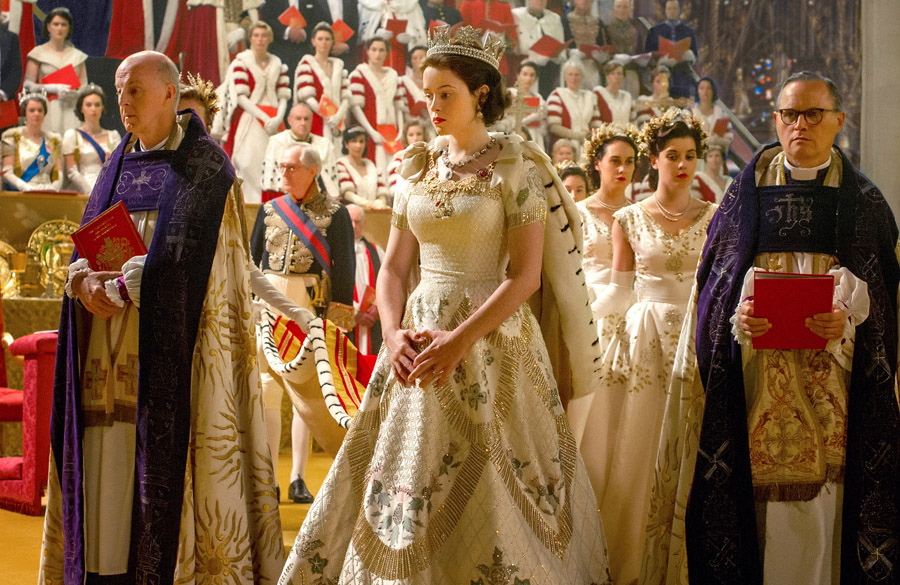 Foy interpreta a la reina Isabel II en la serie The Crown. Foto: Difusión