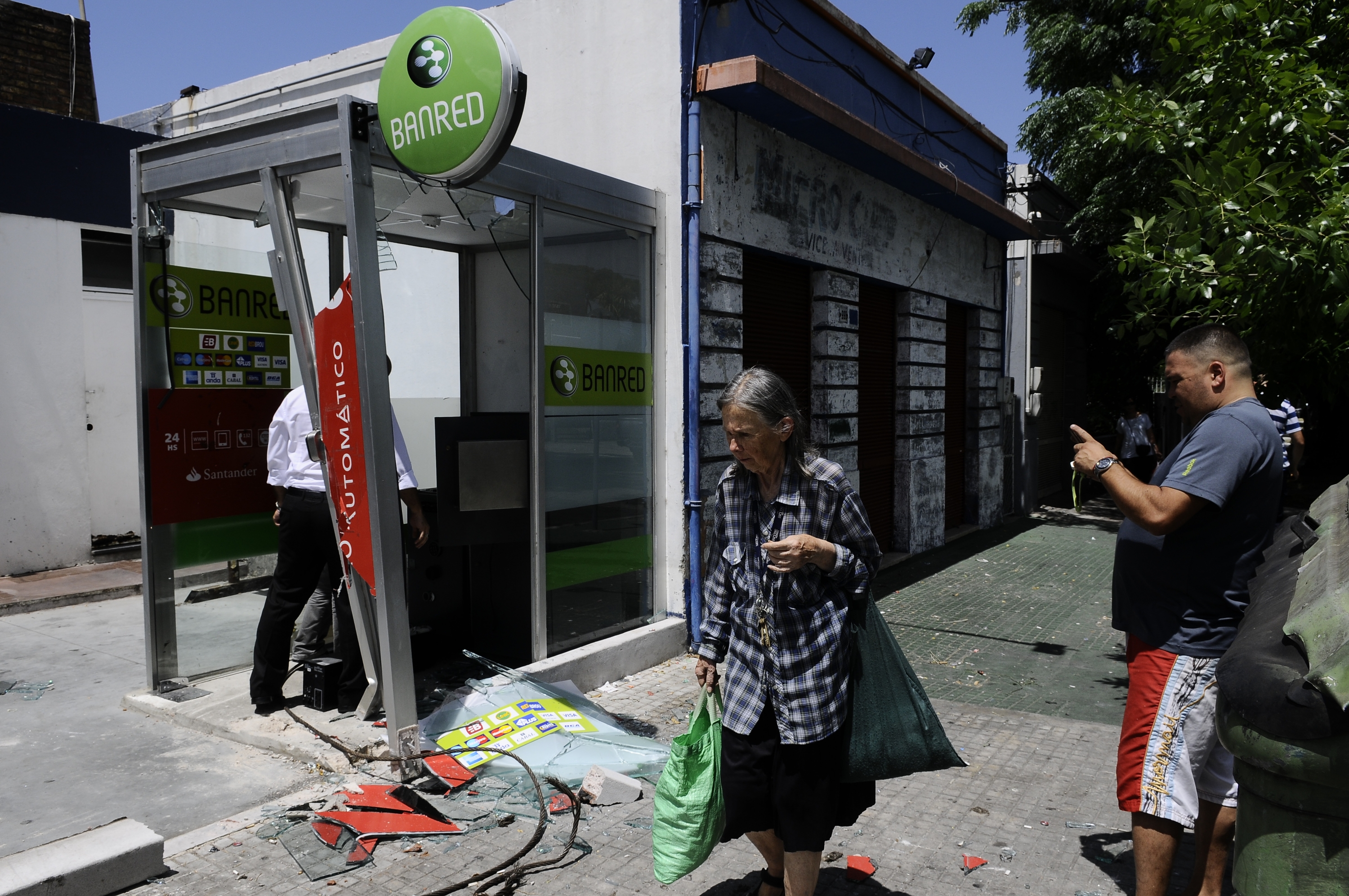 Cajero intentaron robar en Sayago. Foto: Leonardo Maine
