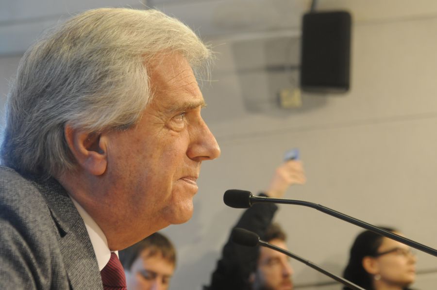 El eterno femenino de una imaginativa pintora