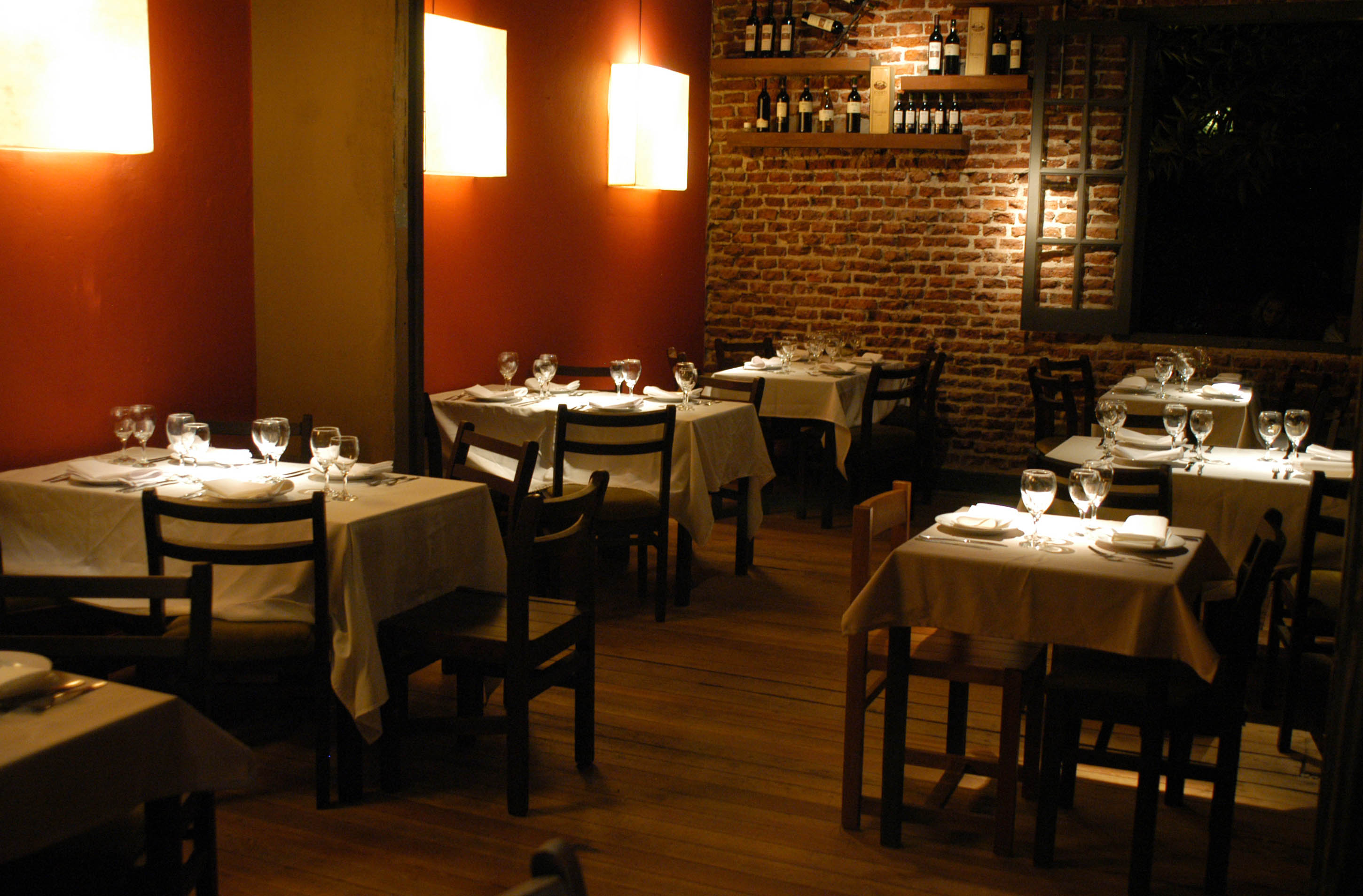 El eterno femenino de una imaginativa pintora