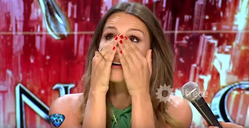Pampita, muy angustiada en ShowMatch (Foto: captura tv)