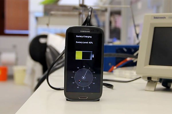 El eterno femenino de una imaginativa pintora