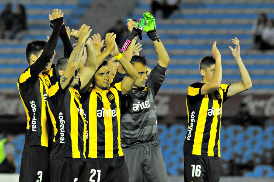 El eterno femenino de una imaginativa pintora