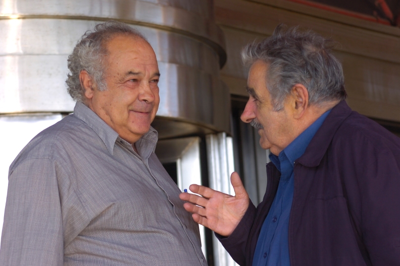 El eterno femenino de una imaginativa pintora