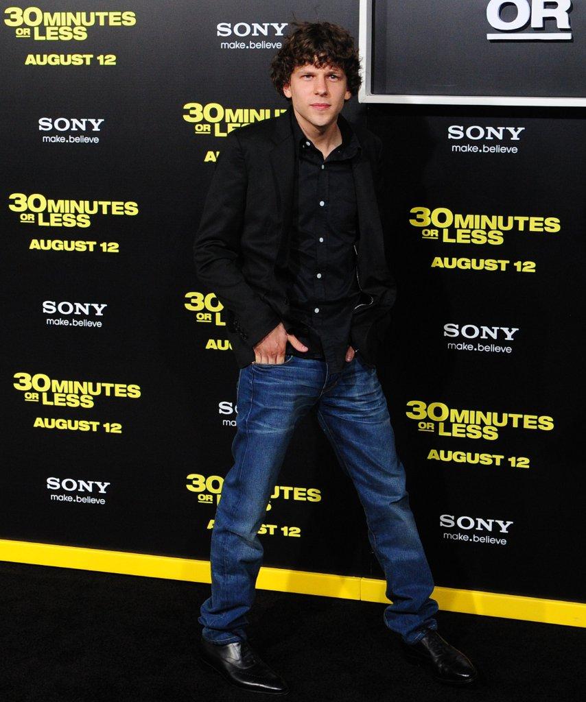 El eterno femenino de una imaginativa pintora