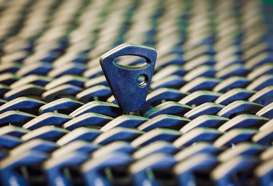 El eterno femenino de una imaginativa pintora