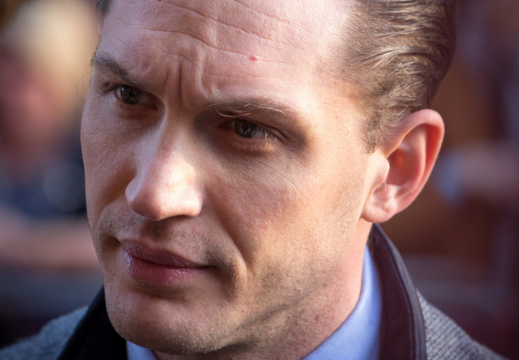 El eterno femenino de una imaginativa pintora