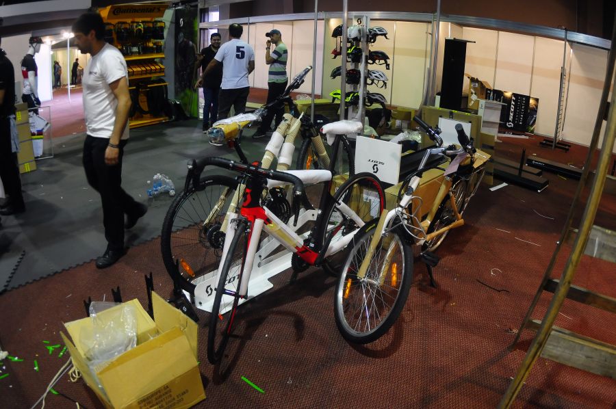 El eterno femenino de una imaginativa pintora