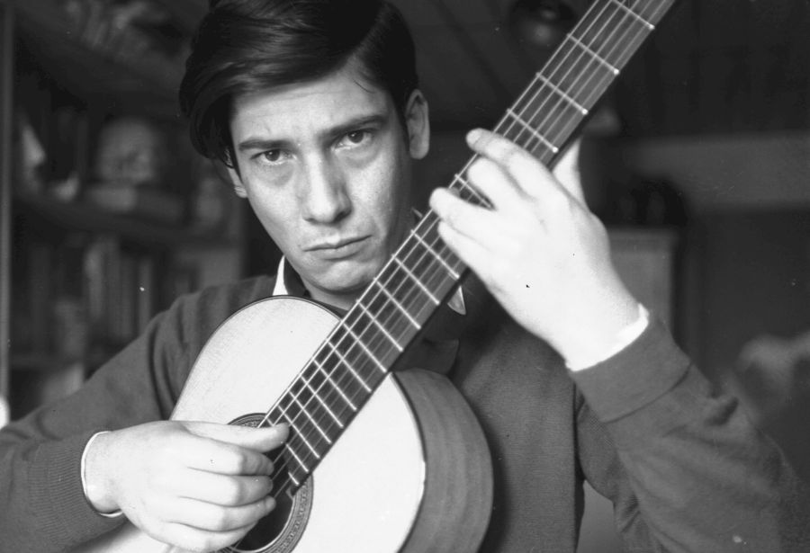 El eterno femenino de una imaginativa pintora