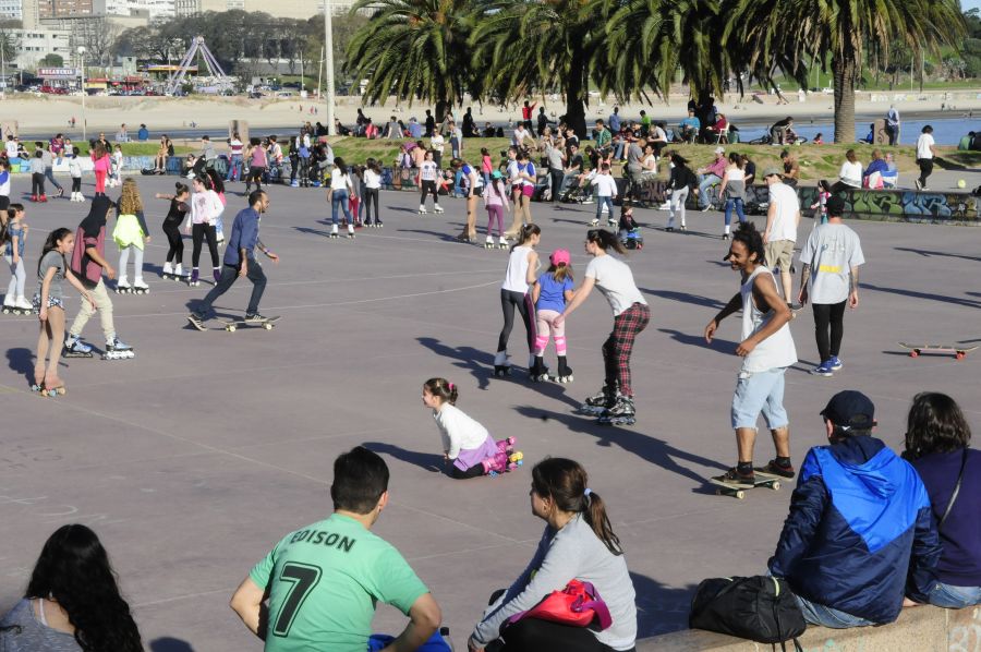 El eterno femenino de una imaginativa pintora