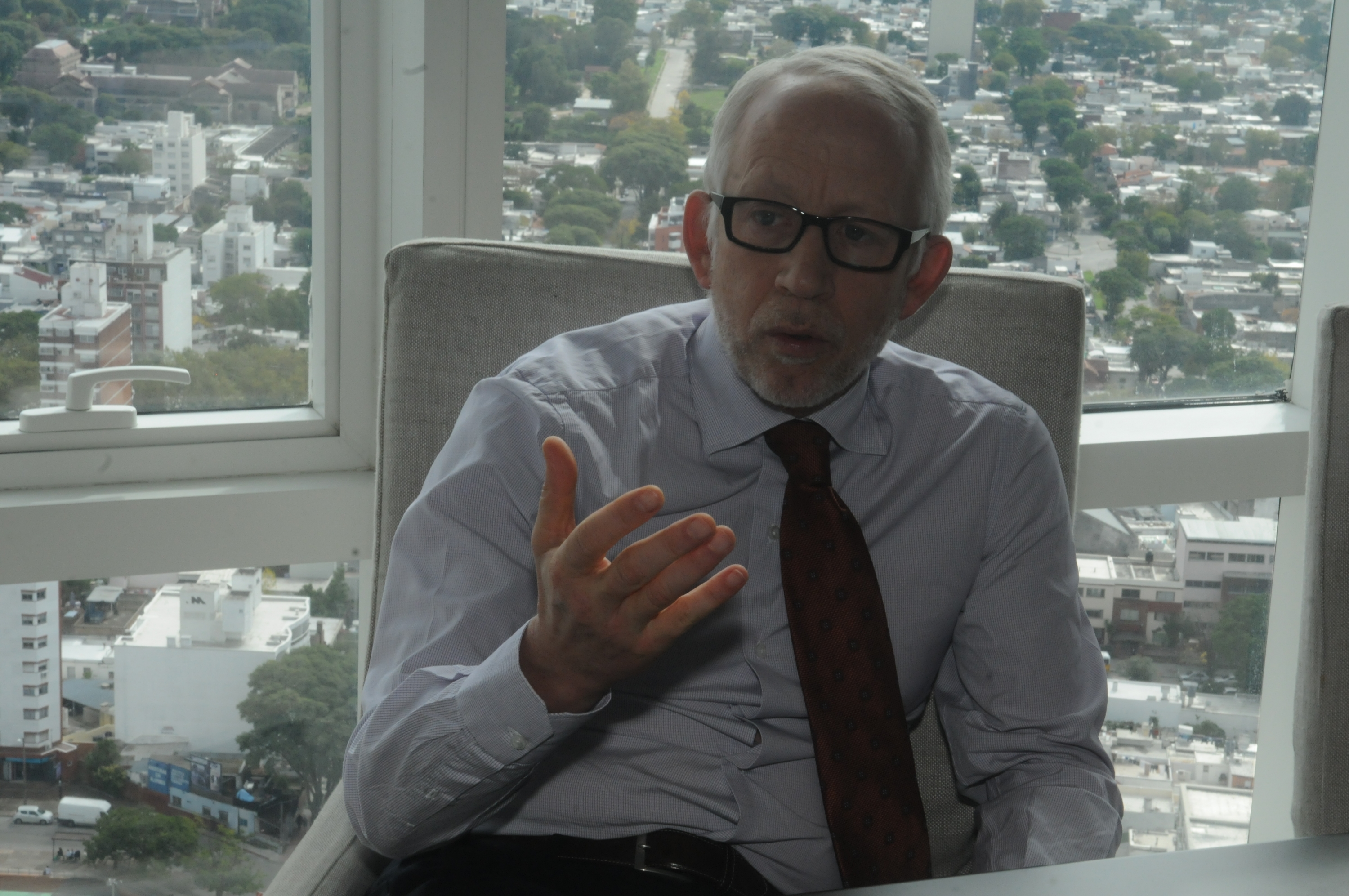 El eterno femenino de una imaginativa pintora