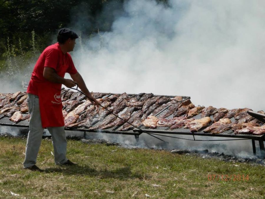 El eterno femenino de una imaginativa pintora