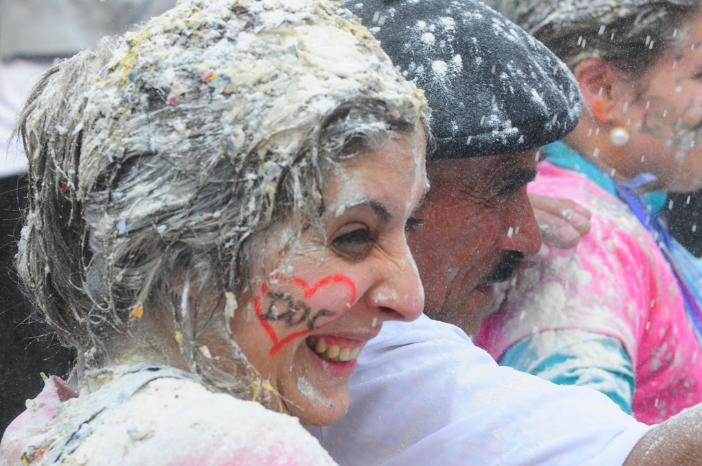 Festejo por graduación de nuevos médicos. foto: Marcelo Bonjour