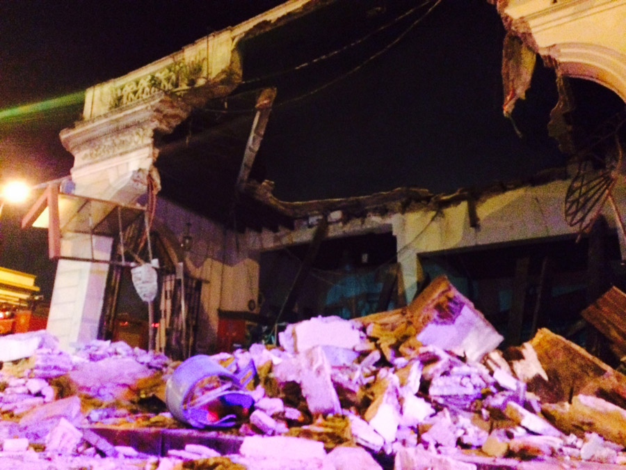 Derrumbe farmacia Atahualpa. Foto: Gabriel Rodríguez