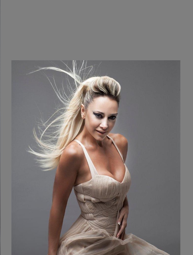 El eterno femenino de una imaginativa pintora