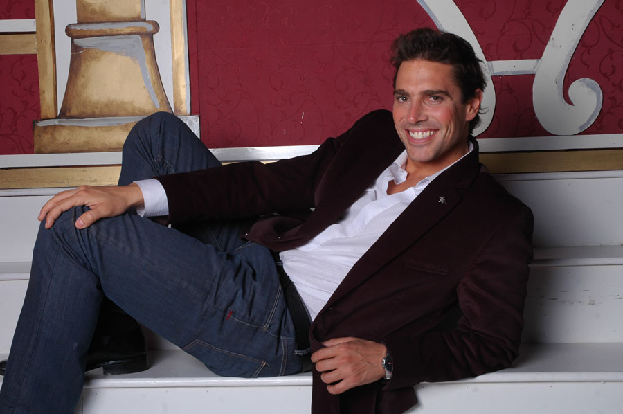 El eterno femenino de una imaginativa pintora