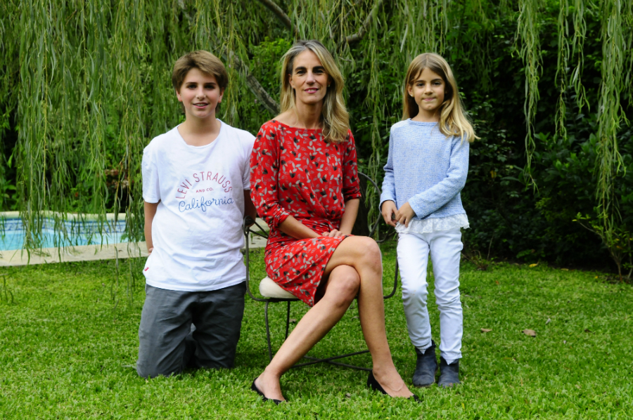 Adela Dubra con Juan y Adela. Foto: Marcelo &nbsp;Bonjour