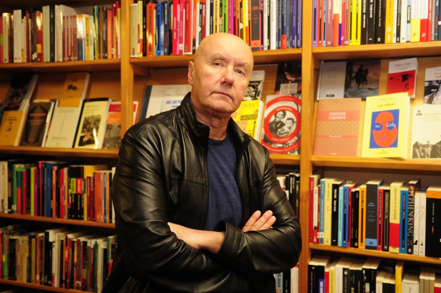 El eterno femenino de una imaginativa pintora