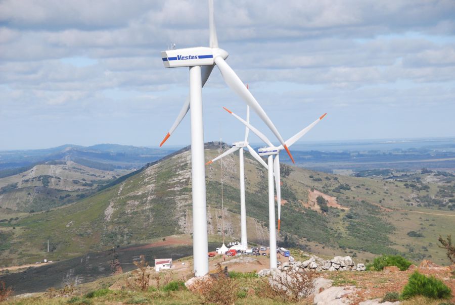 El eterno femenino de una imaginativa pintora