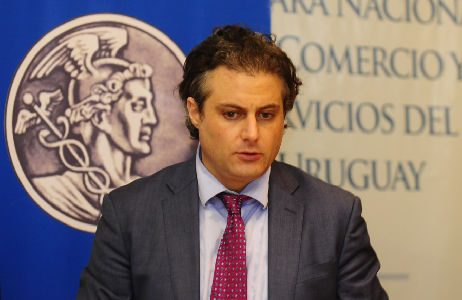 El eterno femenino de una imaginativa pintora