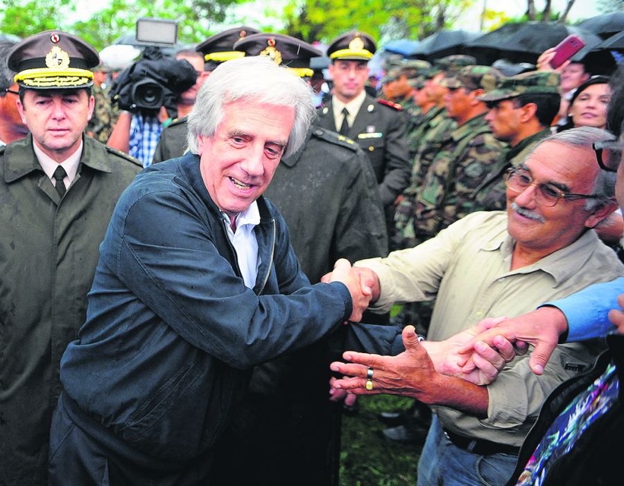 El eterno femenino de una imaginativa pintora