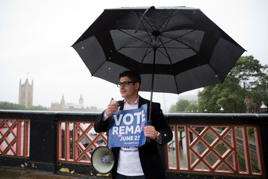 El eterno femenino de una imaginativa pintora