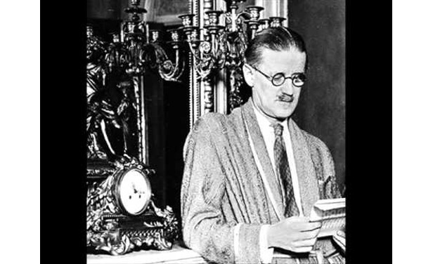 El eterno femenino de una imaginativa pintora