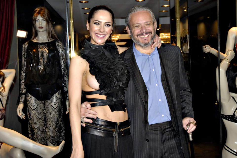 El eterno femenino de una imaginativa pintora