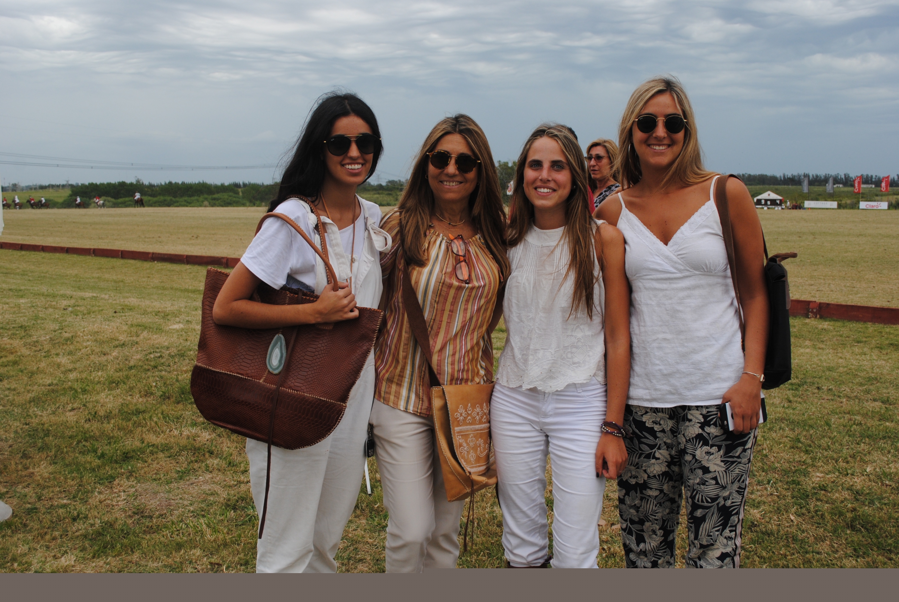 Agnes Lenoble, Verónica Alonso, Lucía Larrobla, Victoria Lenoble.
