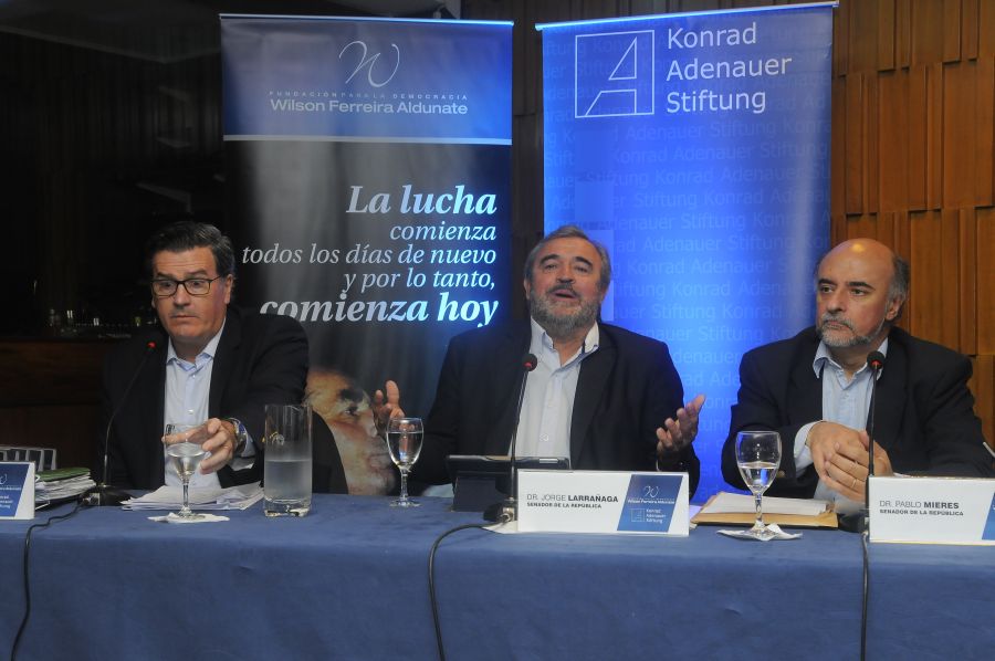 El eterno femenino de una imaginativa pintora