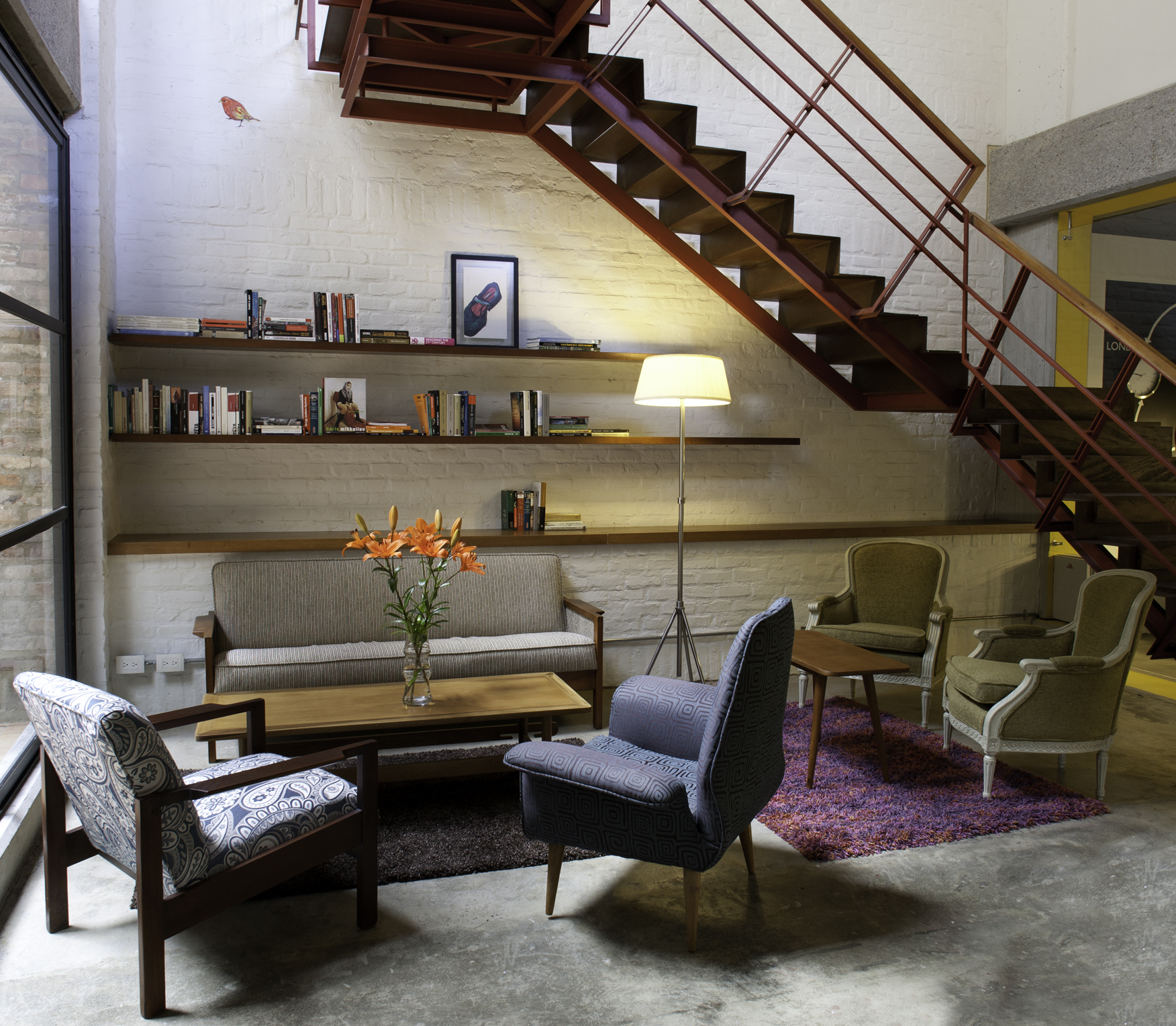 Bogotá. Espacios dan facilidades para trabajar pero con ambiente de hogar.