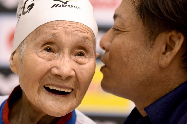 Mieko Nagaoka junto con su entrenador. Foto: AFP