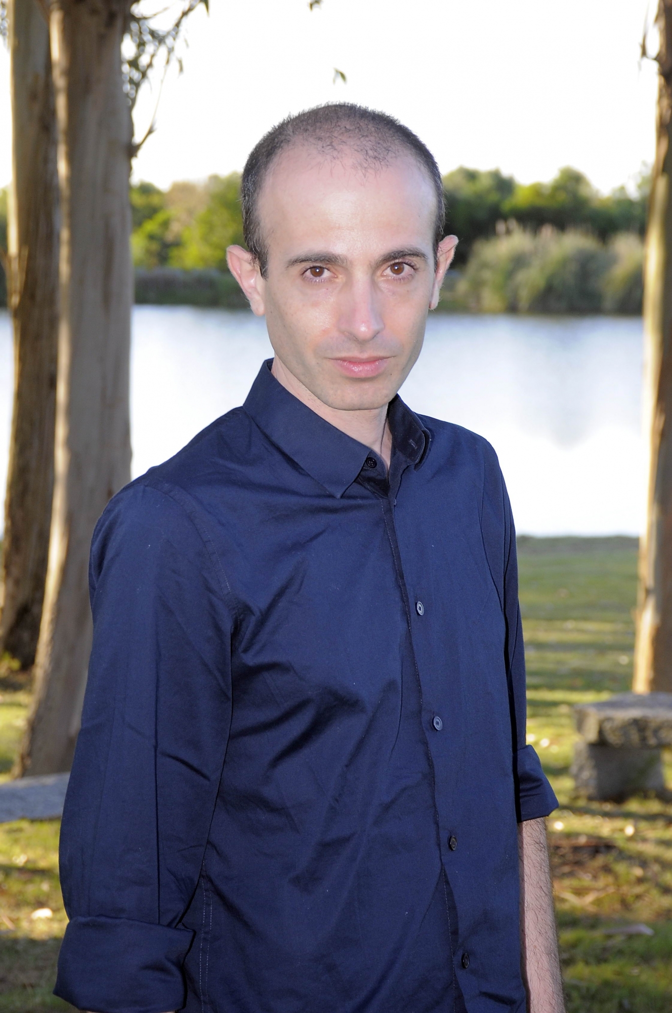 El eterno femenino de una imaginativa pintora