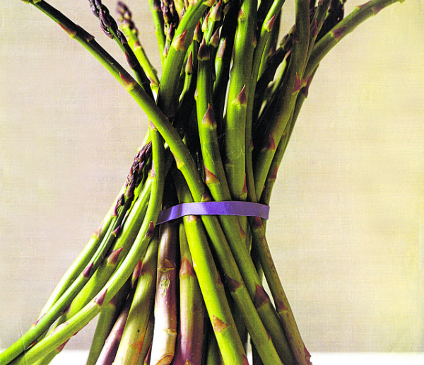 El eterno femenino de una imaginativa pintora