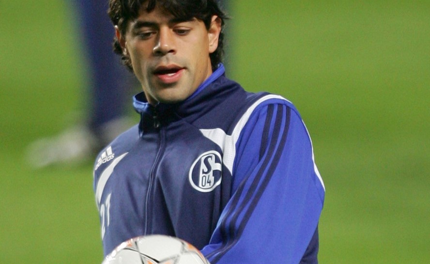 Carlos Grossmüller en el Schalke 04. Foto: archivo El País