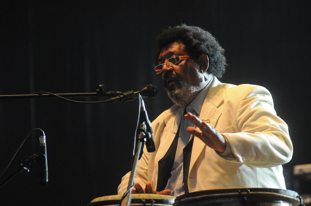 El eterno femenino de una imaginativa pintora