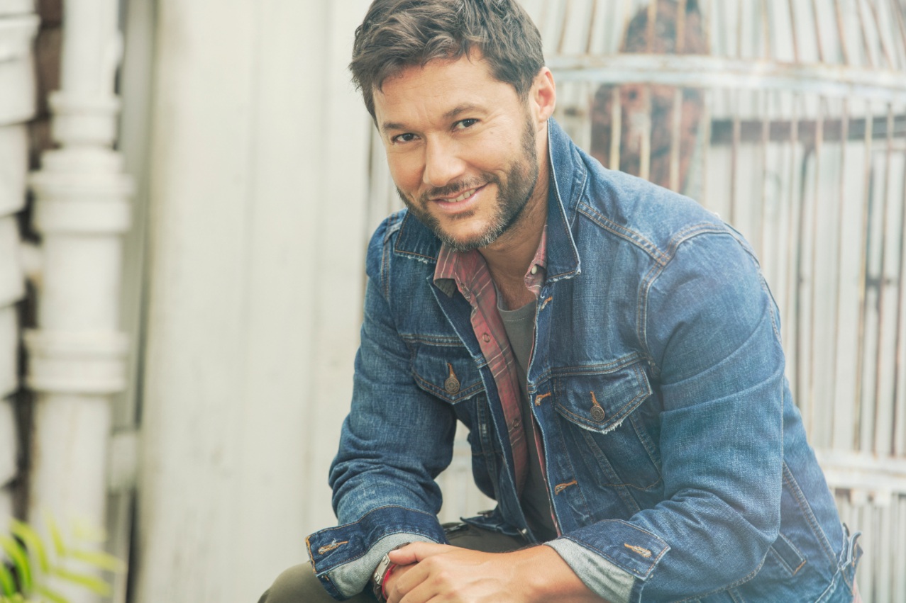 Diego Torres.