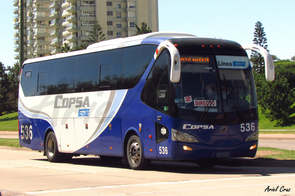 El eterno femenino de una imaginativa pintora