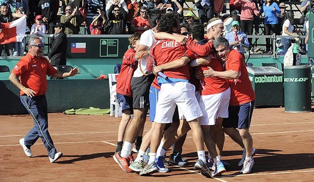 El eterno femenino de una imaginativa pintora